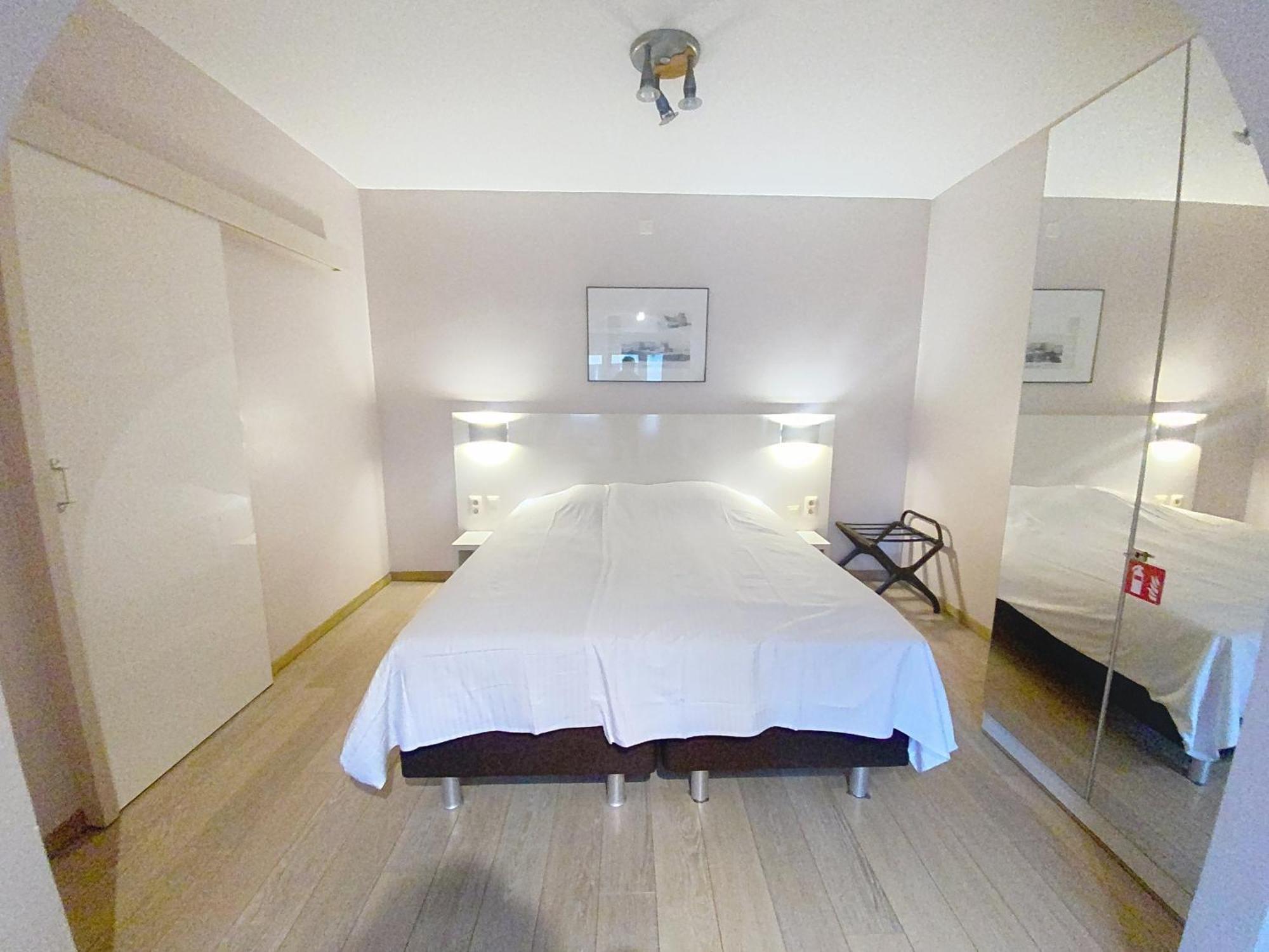 Gastenkamers Centersuites 东代恩凯尔克 外观 照片