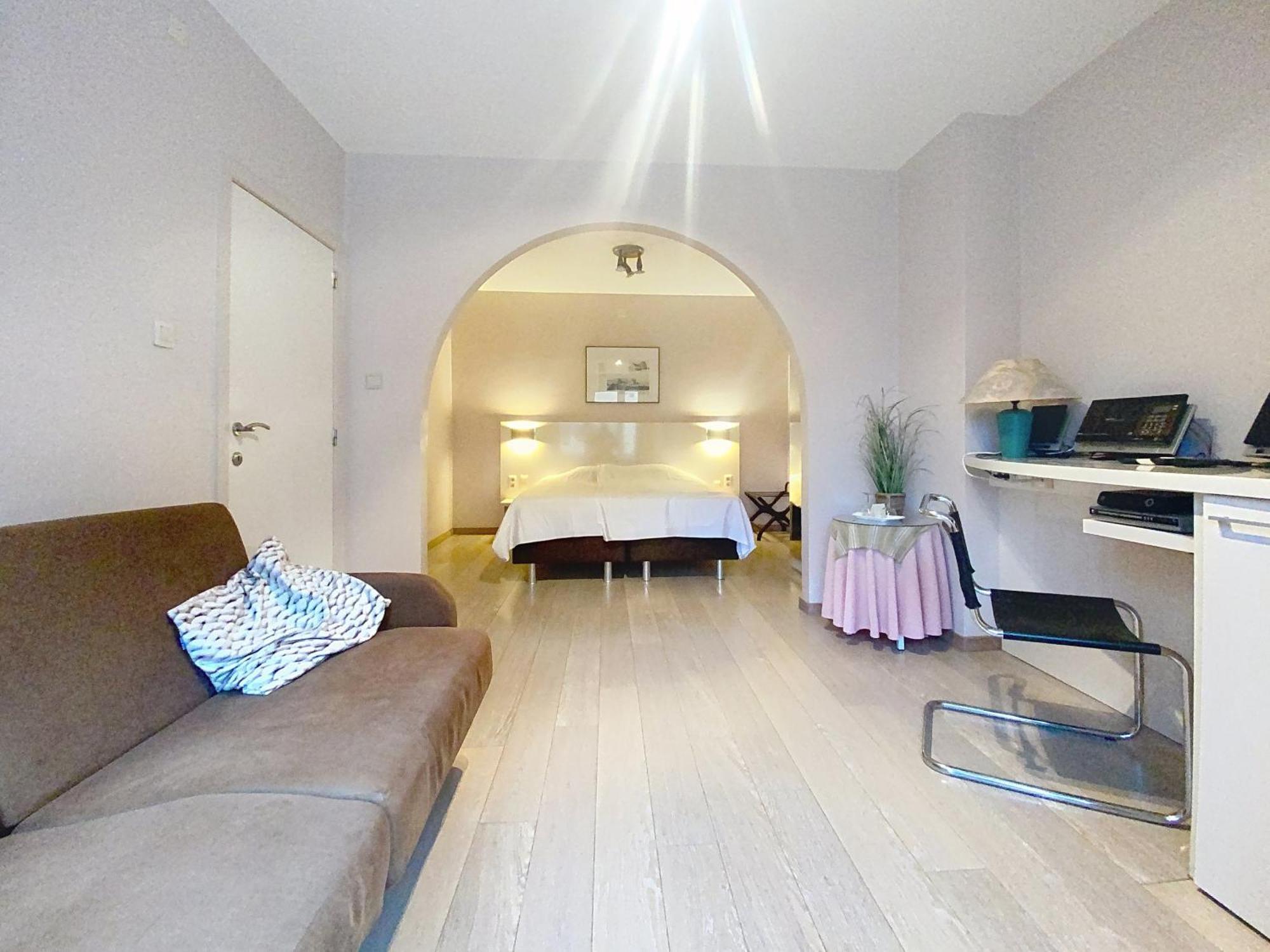 Gastenkamers Centersuites 东代恩凯尔克 外观 照片