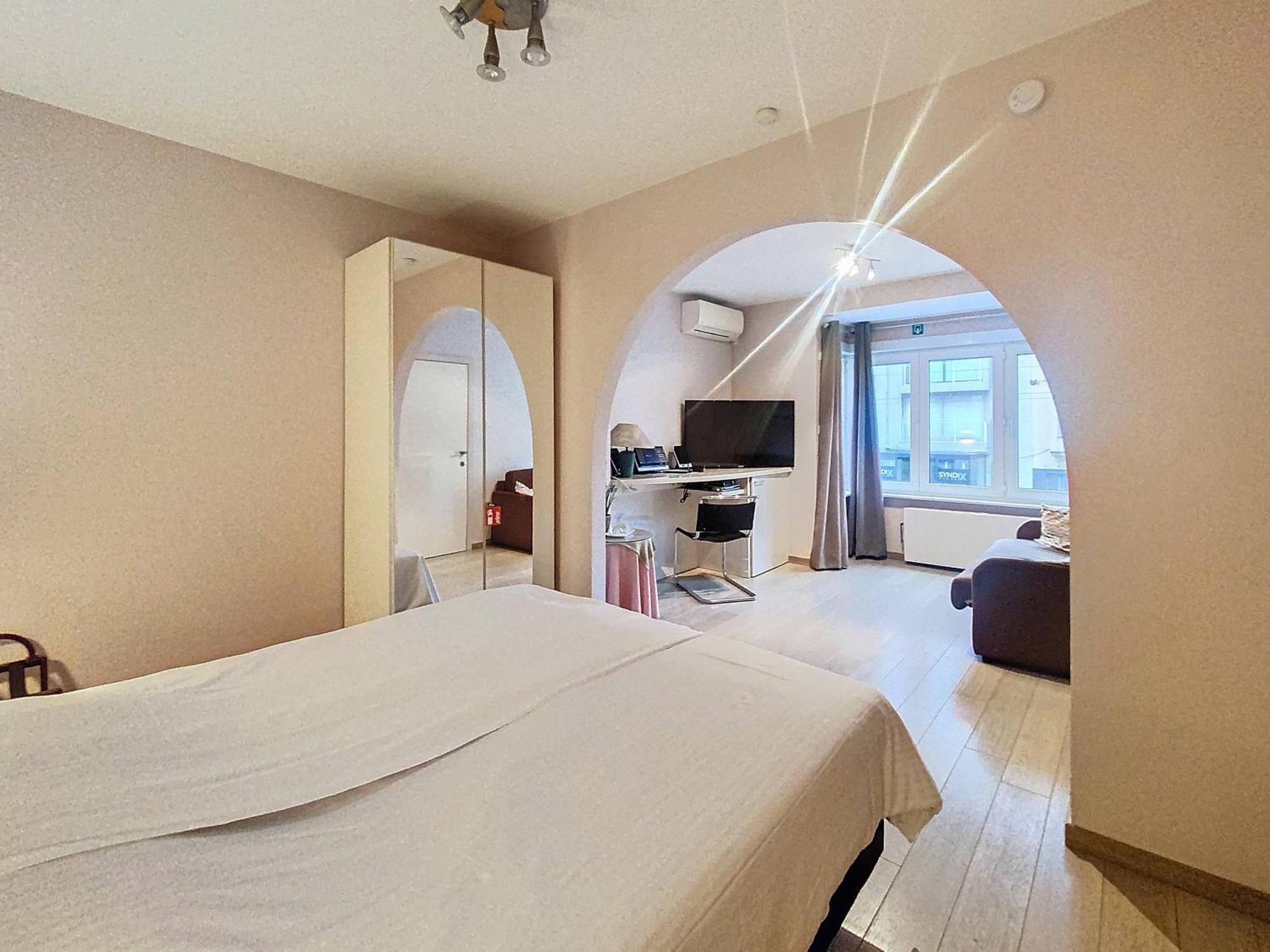 Gastenkamers Centersuites 东代恩凯尔克 外观 照片
